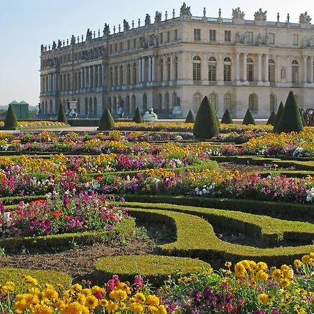 Destination Versailles Luaran gambar